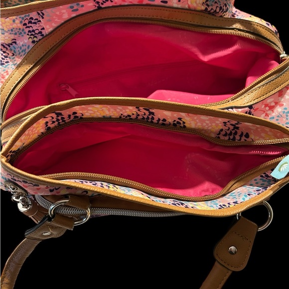 A very pretty pink and blue purse with bling and tassels - Picture 5 of 14